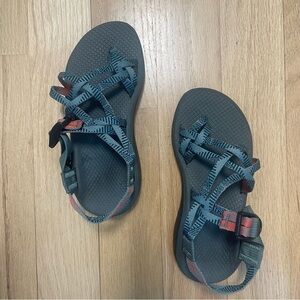 NWOT Chaco ZX/2 cloud dual adjustable straps sandal color dune teal